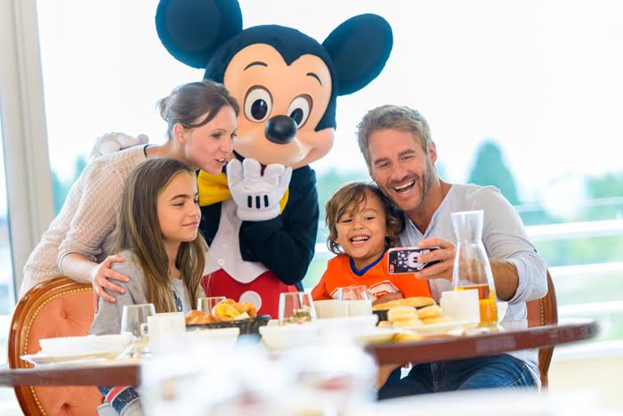 Breakfast with Mickey Disneyland Paris
