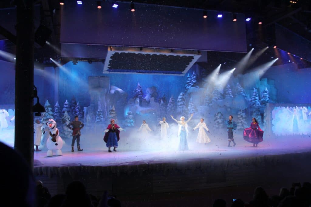 Disneyland Paris - Christmas - Frozen Sing-Along