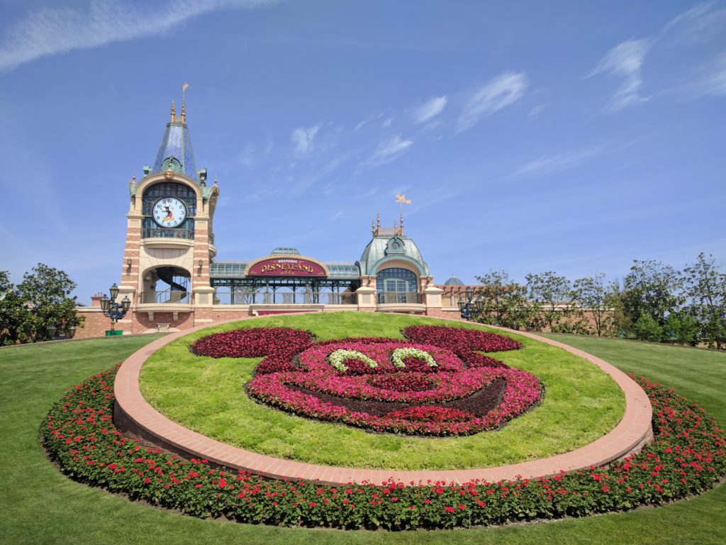 Shanghai Disney Resort - Mickey Clock