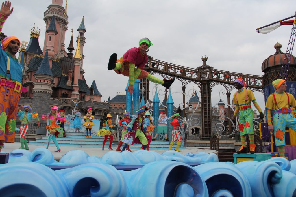 Disneyland Paris - Pirates Princesses Festival - Royal Castle Stage Pirates