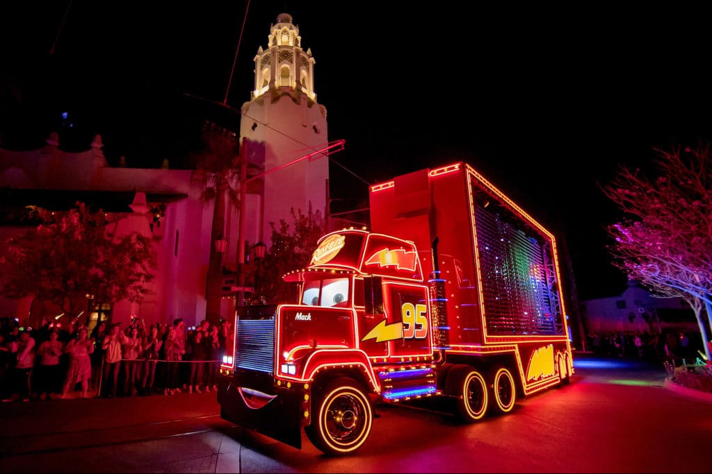 Disneyland Resort - Paint the Night - Cars