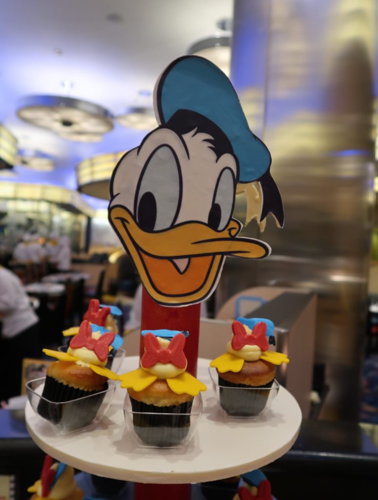 Hong Kong Disneyland -Mickey Kitto - Donald's 84th Birthday (1)